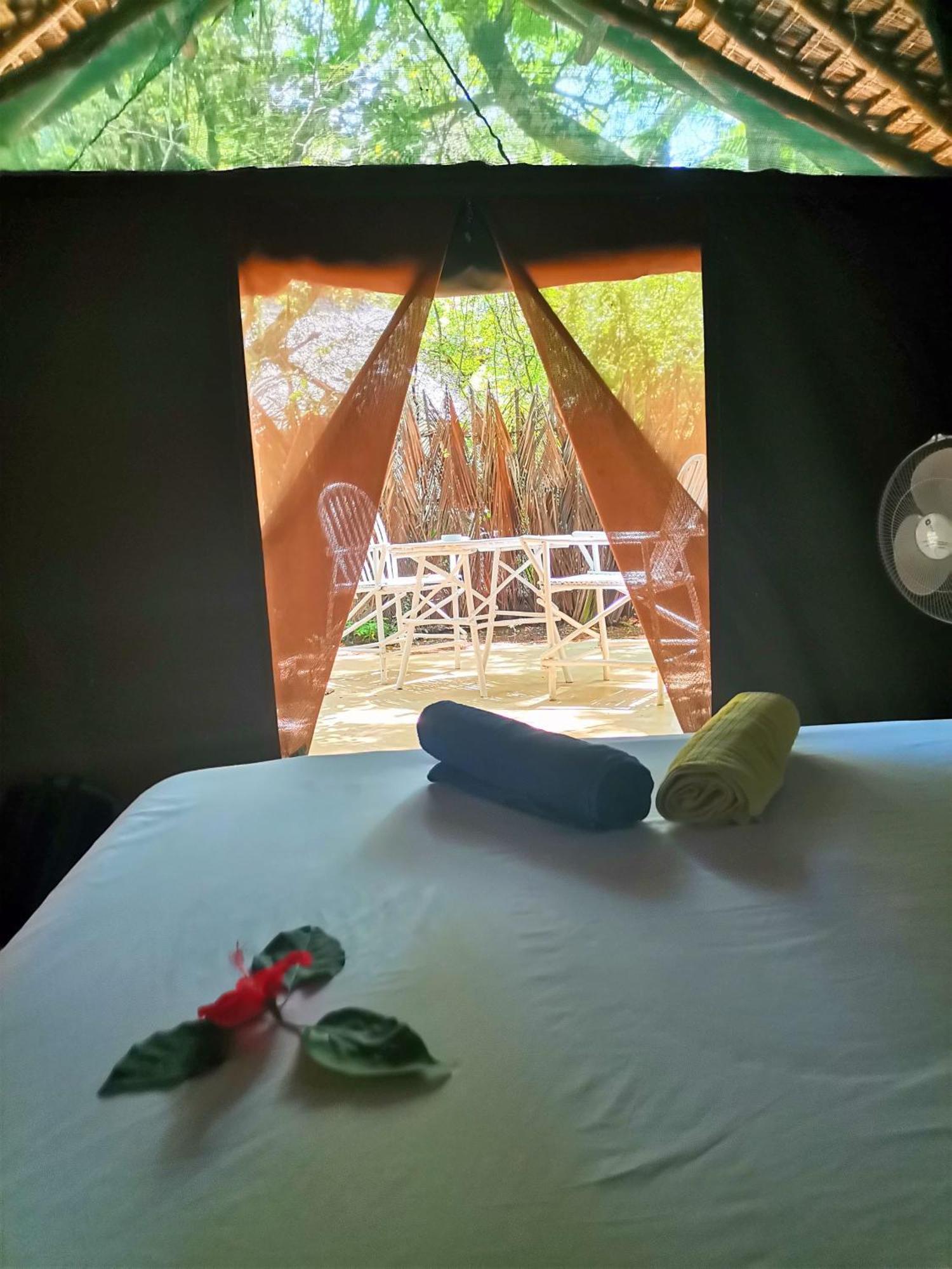 Bamba Kofi Tented Camp Watamu Bilik gambar