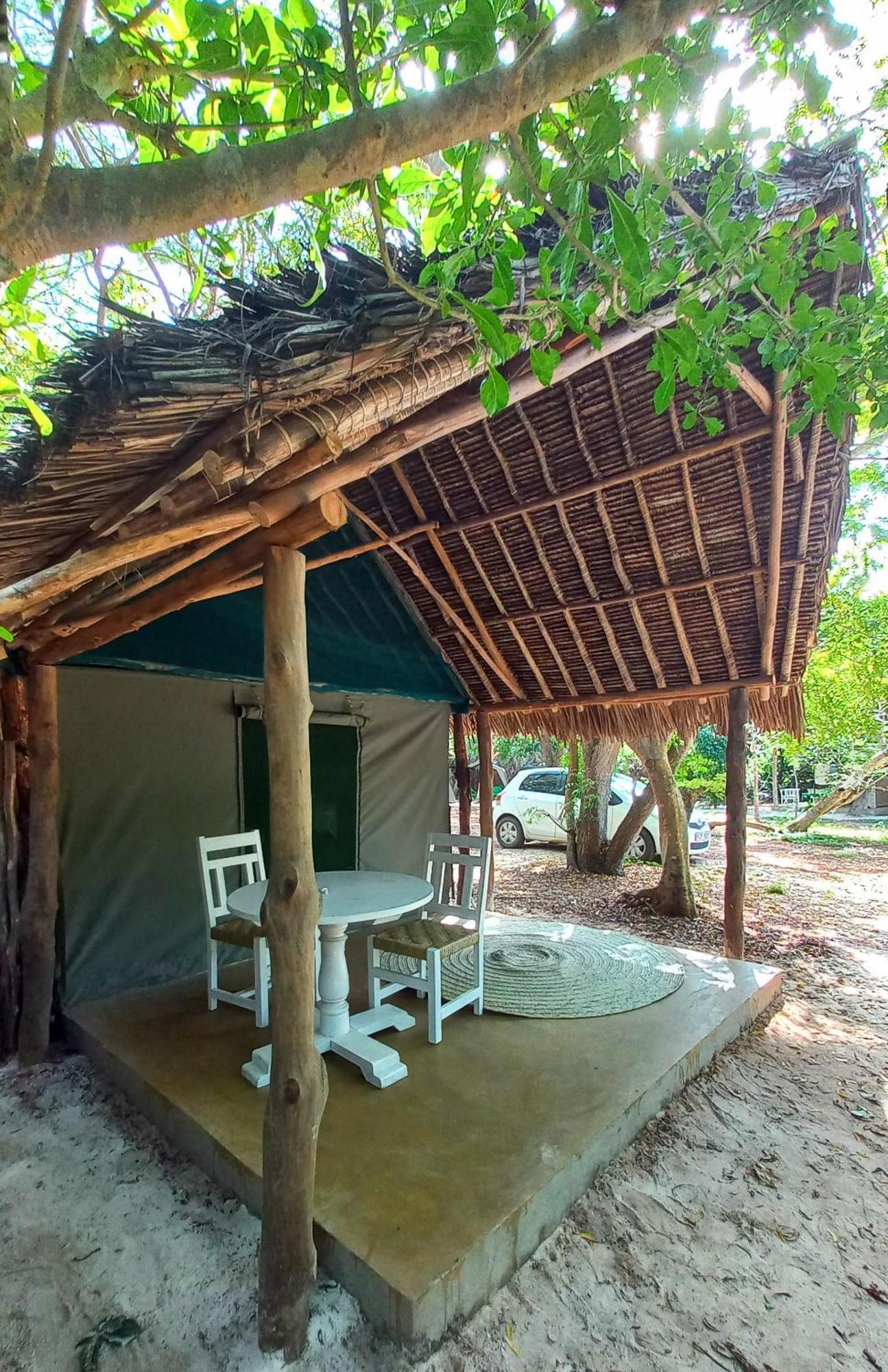 Bamba Kofi Tented Camp Watamu Bilik gambar